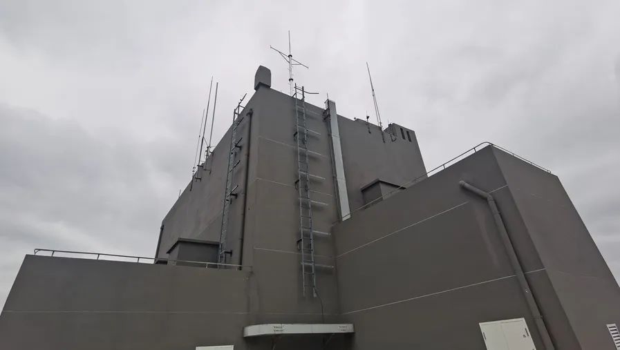 解锁“碳密码”，百米高楼上竖起监测塔